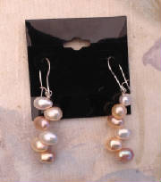 alternating_pearl_earrings.jpg